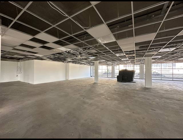 484.50M² OFFICE TO LET IN ECO PARK ESTATE